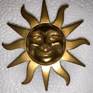 1970s Vintage Alva Museum Smiling Sunburst Brooch